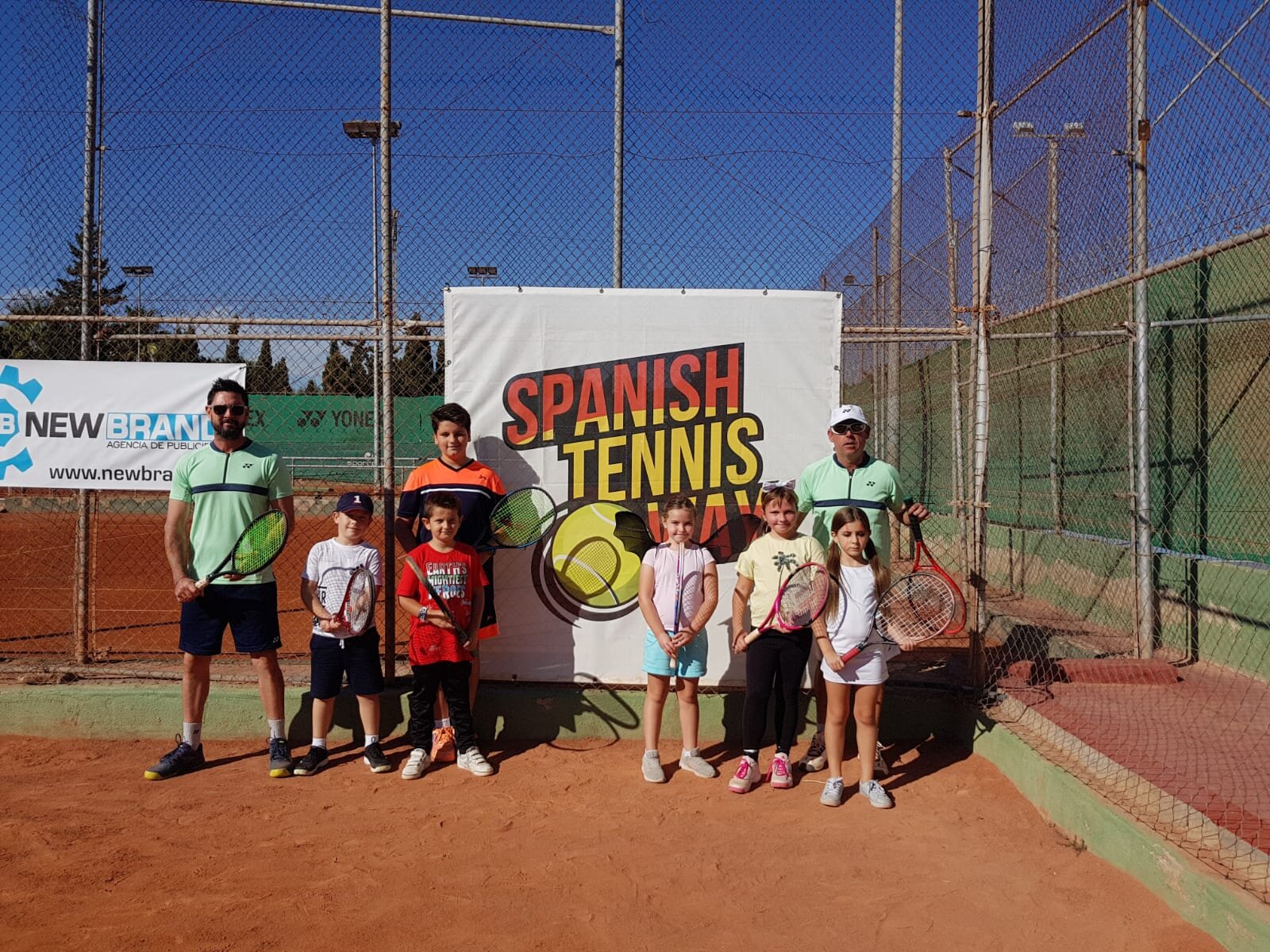 Escuela de tenis base en Alicante para menores todos los niveles