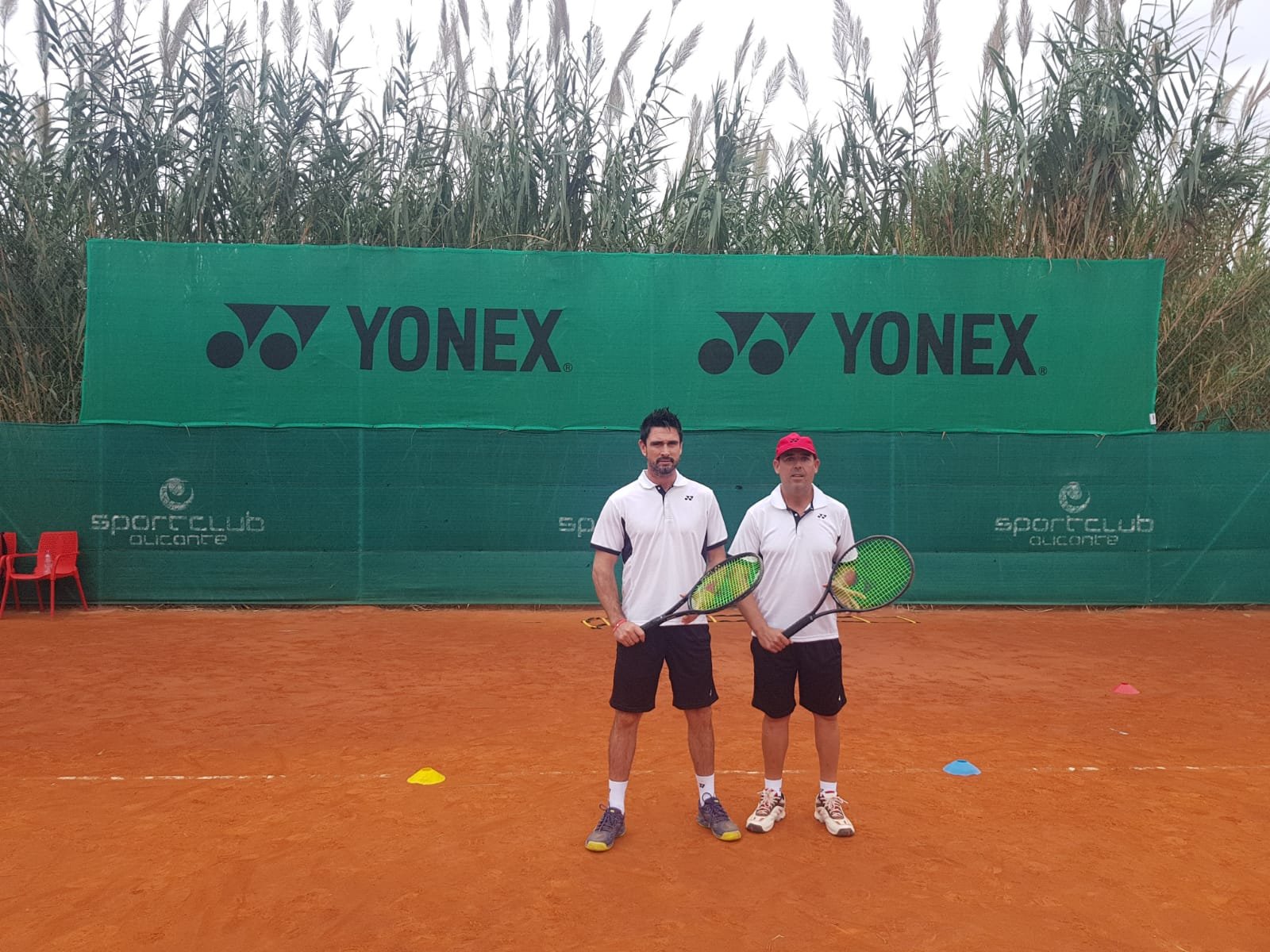 Monitores de tenis con titulos nacionales , clases de tenis particulares