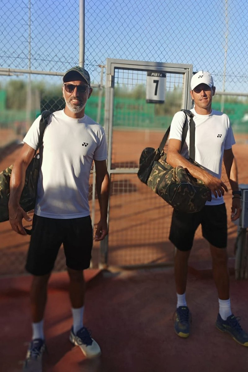 Academia de tenis en Alicante, clases de tenis particulares, entrenamientos de tenis pro con coaches de la ATP.